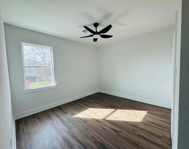 7989 Sunbury Street - Photo Thumbnail 13