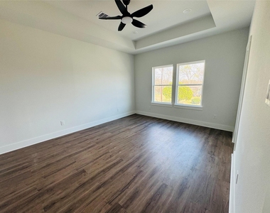 7989 Sunbury Street - Photo Thumbnail 10