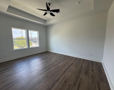 7989 Sunbury Street - Photo Thumbnail 11