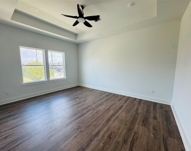 7989 Sunbury Street - Photo Thumbnail 18