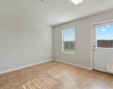1323 Pease River Lane - Photo Thumbnail 12