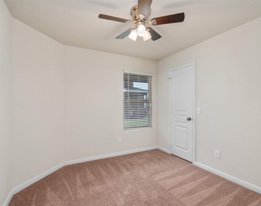 1323 Pease River Lane - Photo Thumbnail 21