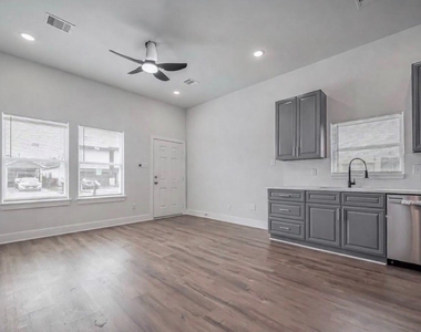 7993 Attwater Street - Photo Thumbnail 3
