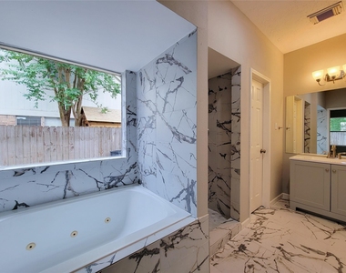 13522 Ryanwood Drive - Photo Thumbnail 20