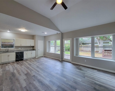 13522 Ryanwood Drive - Photo Thumbnail 14