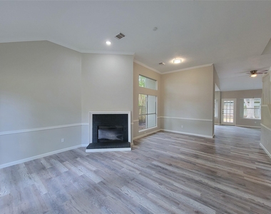 13522 Ryanwood Drive - Photo Thumbnail 6