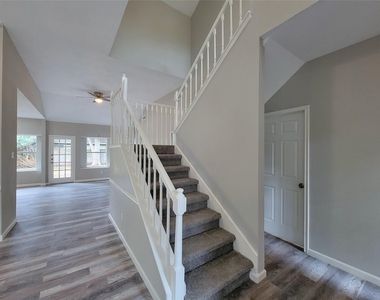 13522 Ryanwood Drive - Photo Thumbnail 9
