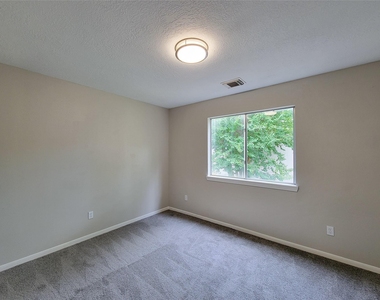 13522 Ryanwood Drive - Photo Thumbnail 30