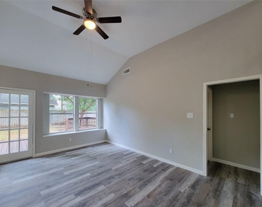 13522 Ryanwood Drive - Photo Thumbnail 13