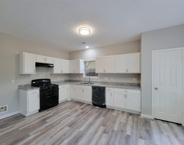 13522 Ryanwood Drive - Photo Thumbnail 16