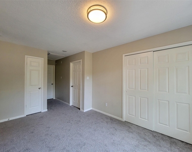 13522 Ryanwood Drive - Photo Thumbnail 32