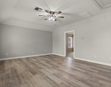 19415 Bronte Springs Court - Photo Thumbnail 32