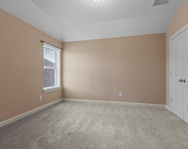 19415 Bronte Springs Court - Photo Thumbnail 33
