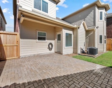 14603 Sanour Drive - Photo Thumbnail 7