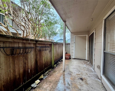 2120 Wilcrest Drive - Photo Thumbnail 33