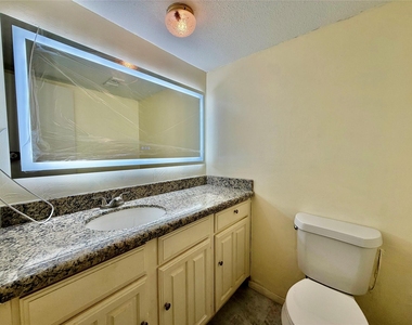 2120 Wilcrest Drive - Photo Thumbnail 27