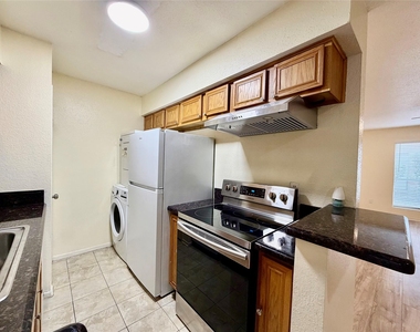 2120 Wilcrest Drive - Photo Thumbnail 10