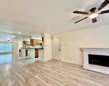 2120 Wilcrest Drive - Photo Thumbnail 7