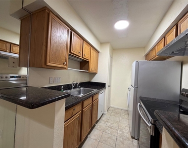 2120 Wilcrest Drive - Photo Thumbnail 11