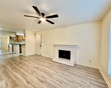 2120 Wilcrest Drive - Photo Thumbnail 5