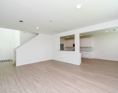 23923 Escardilla Drive - Photo Thumbnail 7