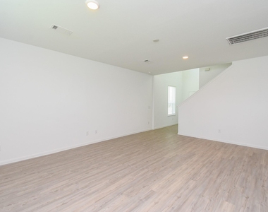 23923 Escardilla Drive - Photo Thumbnail 6