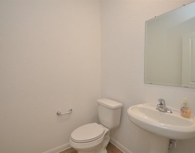 5631 Pearl Vista Drive - Photo Thumbnail 3