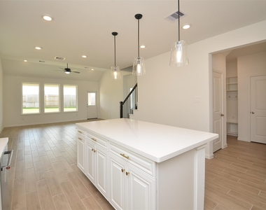 5631 Pearl Vista Drive - Photo Thumbnail 10