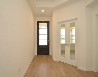 5631 Pearl Vista Drive - Photo Thumbnail 5