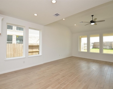 5631 Pearl Vista Drive - Photo Thumbnail 15