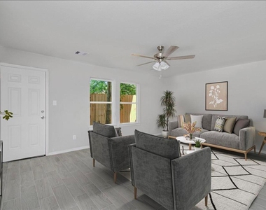 8209 Westcott Road - Photo Thumbnail 4