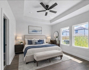 6010 Bobby Burns Street - Photo Thumbnail 8