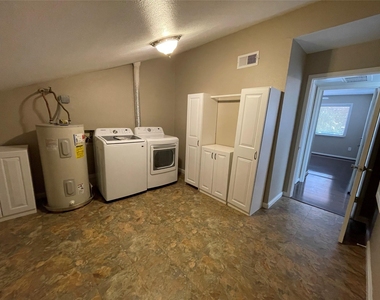 12315 Glenview Drive - Photo Thumbnail 17