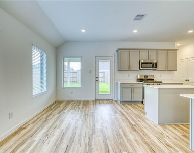 5310 Still Meadow Ln - Photo Thumbnail 8