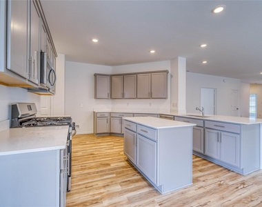 5310 Still Meadow Ln - Photo Thumbnail 9