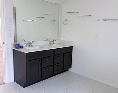 4841 Sun Falls Drive - Photo Thumbnail 24
