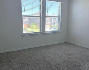 4841 Sun Falls Drive - Photo Thumbnail 30