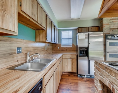 946 Mesa Terrace Drive - Photo Thumbnail 8