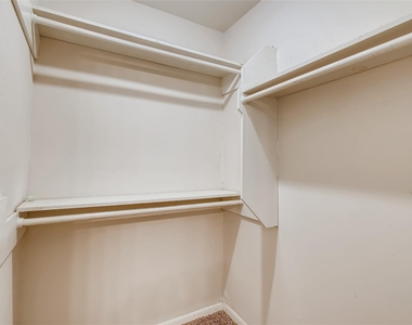 946 Mesa Terrace Drive - Photo Thumbnail 18