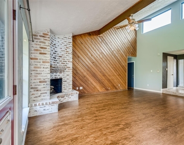 946 Mesa Terrace Drive - Photo Thumbnail 4