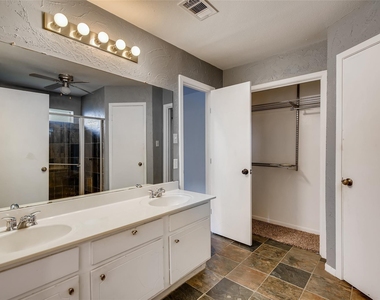 946 Mesa Terrace Drive - Photo Thumbnail 14