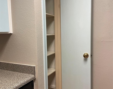 7950 N Stadium Drive - Photo Thumbnail 23