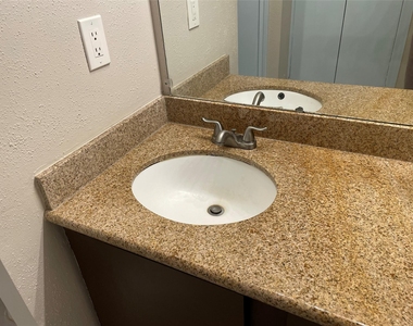 7950 N Stadium Drive - Photo Thumbnail 14