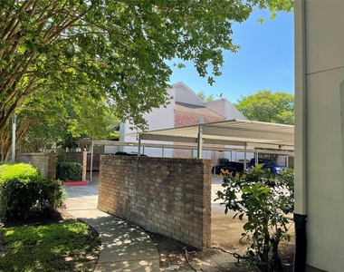7950 N Stadium Drive - Photo Thumbnail 5