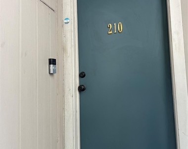 7950 N Stadium Drive - Photo Thumbnail 7