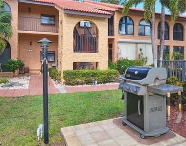 5510 Sw 4th Place - Photo Thumbnail 30