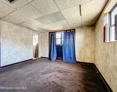 122 Eden Avenue - Photo Thumbnail 9