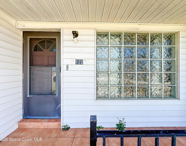 122 Eden Avenue - Photo Thumbnail 2