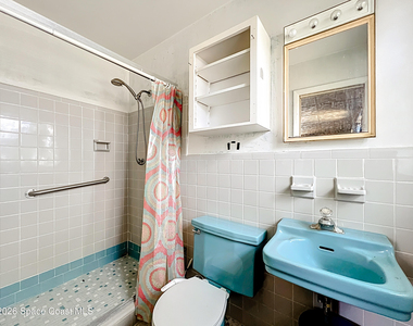 122 Eden Avenue - Photo Thumbnail 10