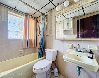 122 Eden Avenue - Photo Thumbnail 12